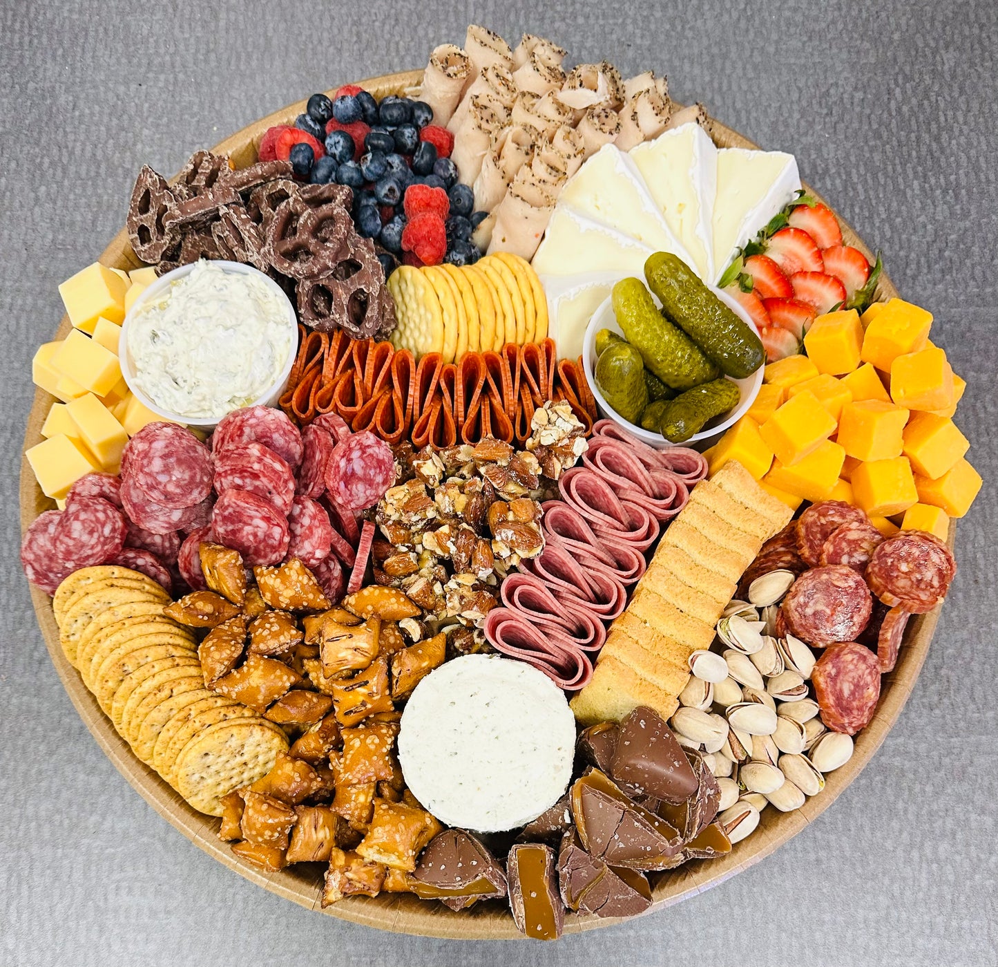 Round Charcuterie Board (multiple size options)
