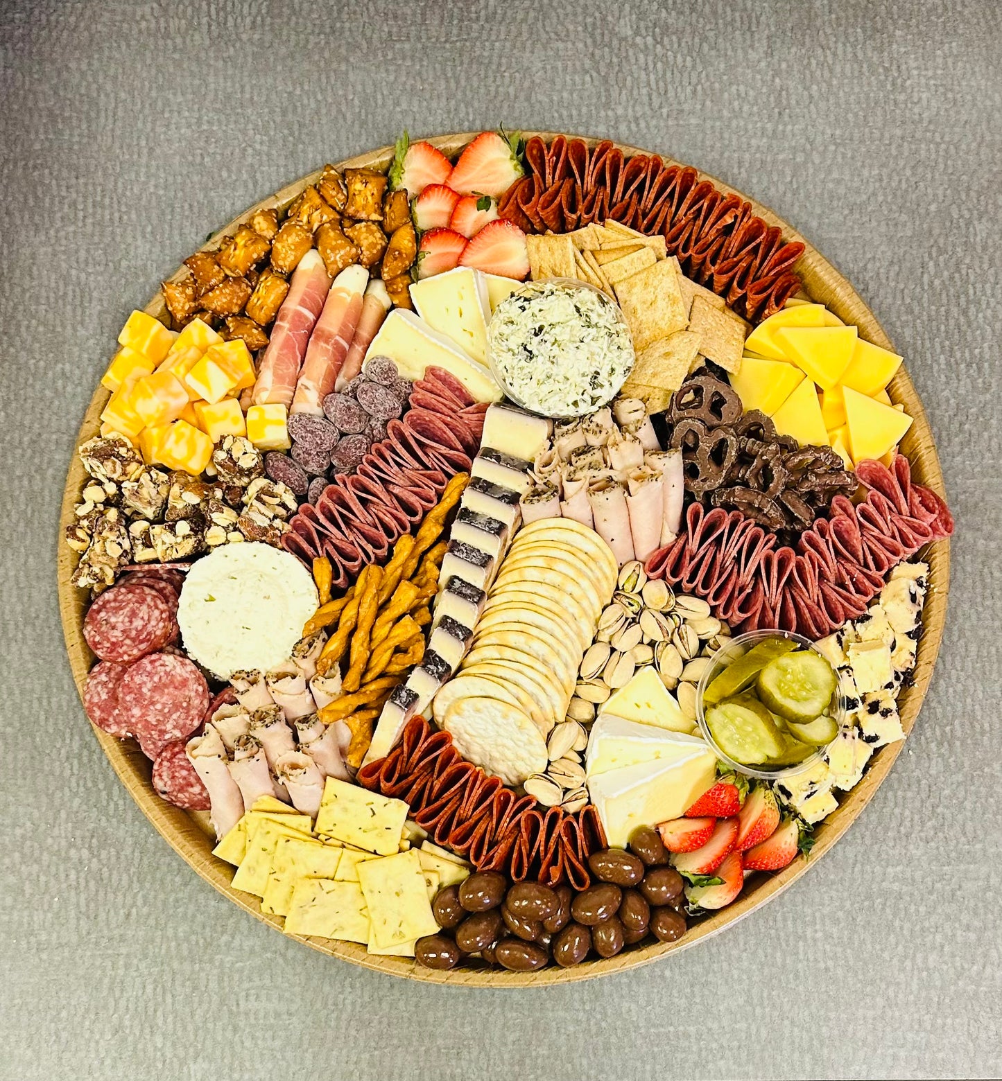 Round Charcuterie Board (multiple size options)