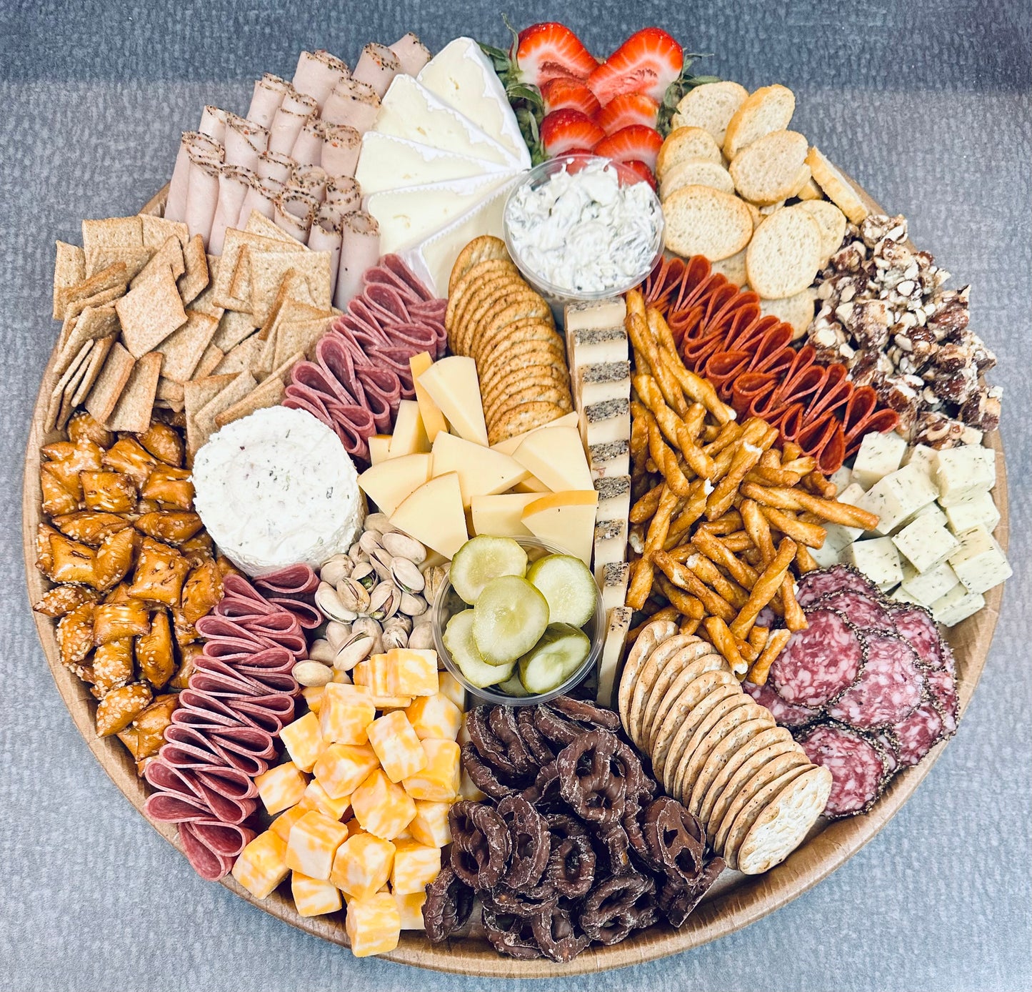 Round Charcuterie Board (multiple size options)