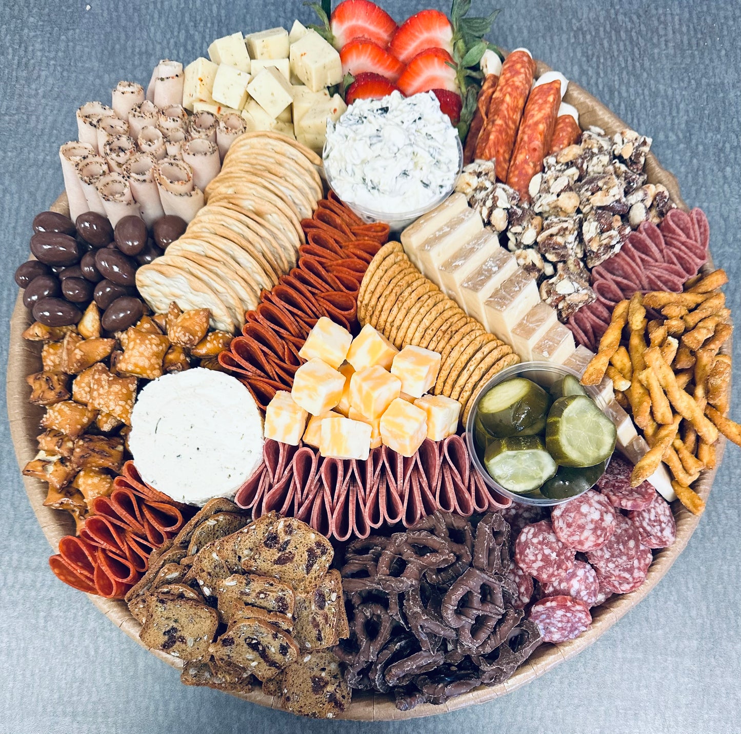 Round Charcuterie Board (multiple size options)
